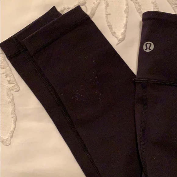 Lululemon Black Leggings - size 4 - Picture 2 of 3